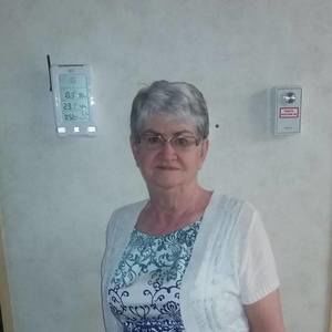 Meet your Posher, Evelyn